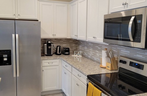 Tuscan Hills House | Bhive Windsor Island Resort, spacious 5 bedroom 41/2 bath near Disney.