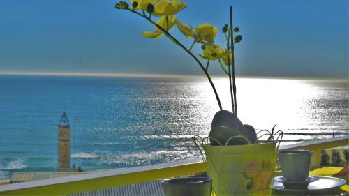 Montgat Apartment | Bianca Seaview & Beach Apartment