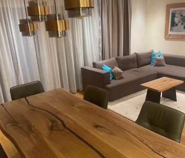 Kappl Apartment | Biancas Luxury Apartment close Ischgl Spa & Pool ganze Ferienwohnung