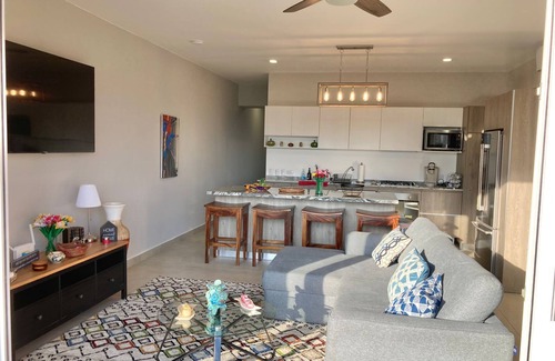 Puerto Vallarta Condo | Bienvenidos! Boutique building in the Versalles neighborhood of Puerto Vallarta!