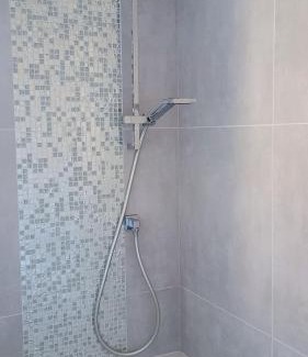 Newhaven House | BIENVENUE in NEWHAVEN Luxury superking OR standard OR budget rooms