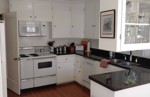 Salinas House | Big 3 Bedroom Home with a 1 Bedroom Guest House