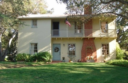 Salinas House | Big 3 Bedroom Home with a 1 Bedroom Guest House