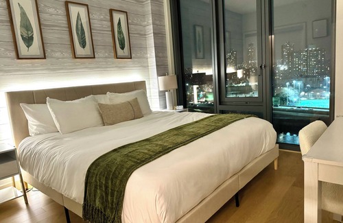 Port Morris Apartment | Big Apple Stylish Getaway - 3 Mins to NYC