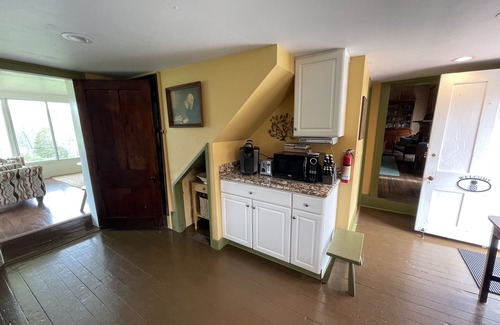 Fairfield House | Big, Beautiful, Historic Home great for gathering with Family and Friends!