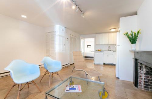 Northwest Apartment | Big Bright 1 BR at U/Shaw + 14th on Quaint Swann