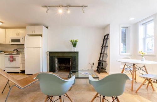 Northwest Apartment | Big Bright 1 BR at U/Shaw + 14th on Quaint Swann