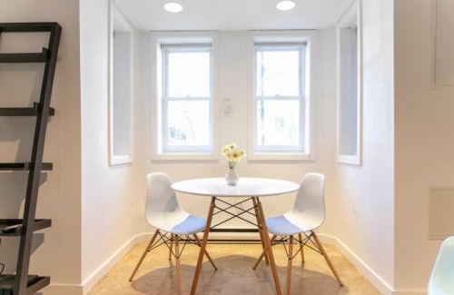 Northwest Apartment | Big Bright 1 BR at U/Shaw + 14th on Quaint Swann