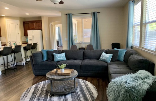 Folsom House | Big, Bright Bidwell Beauty in Folsom