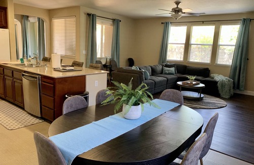 Folsom House | Big, Bright Bidwell Beauty in Folsom
