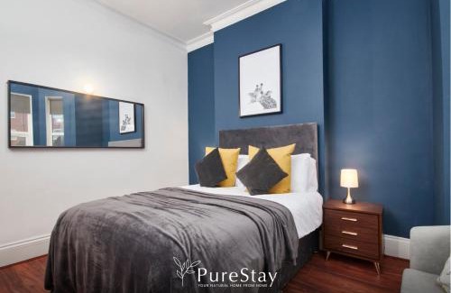 Leamington Spa House | BIG Contractor House in Leamington Spa with 7 Beds by PureStay - 14 Night min!