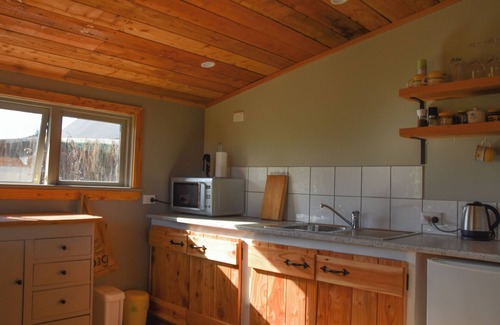 Luggate Cabin | BIG DOGS Homestay