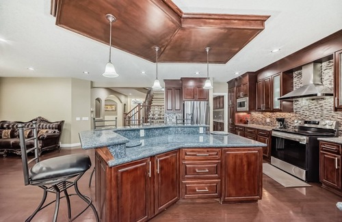 Symons Valley House | Big Family & Group-Friendly 9BR Home in NW Calgary