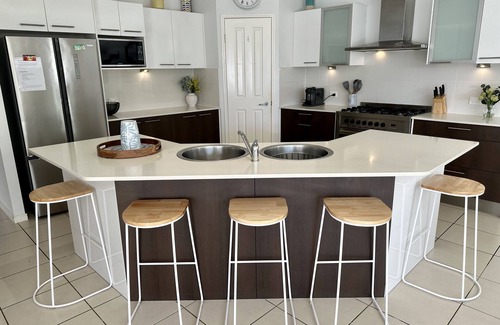 Sandstone Point House | BIG Family home, Bribie Holidays, Sandstone Point Hotel Events!