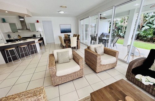 Sandstone Point House | BIG Family home, Bribie Holidays, Sandstone Point Hotel Events!