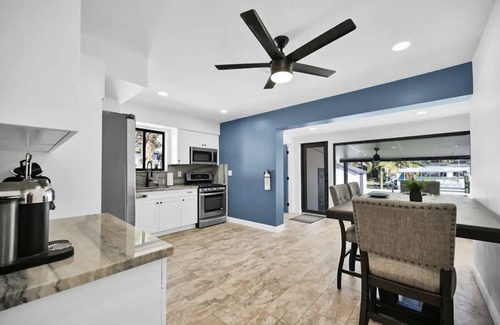 South New River Isles House | Big Fun! 3 Bd Pool House on the Water