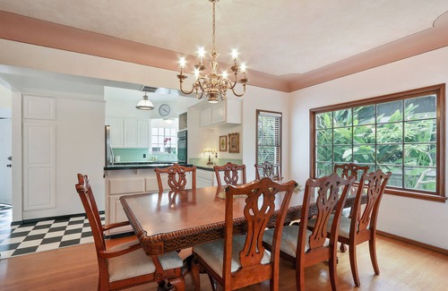 Bluff Park House | Big House At The Beach Near Convention Center