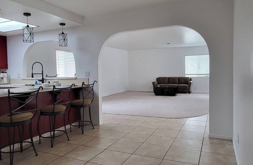 Highland House | BIG HOUSE, LARGE GATED YARD AND DOUBLE LIVING ROOM