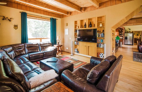 Cle Elum House | 'Big House Lodge' - Cle Elum Retreat on 8 Acres!