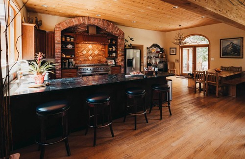 Cle Elum House | 'Big House Lodge' - Cle Elum Retreat on 8 Acres!