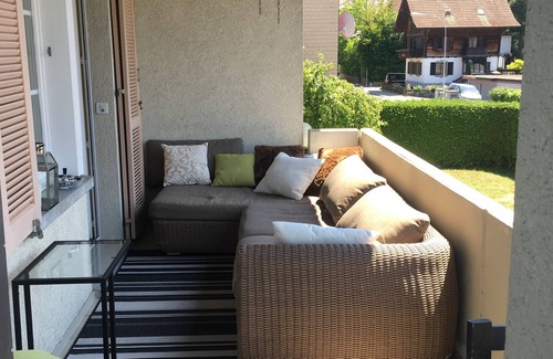 Pfaffikon District House | Big House With 7 Rooms on 2 Floors and Free Parking in Front for Yourself