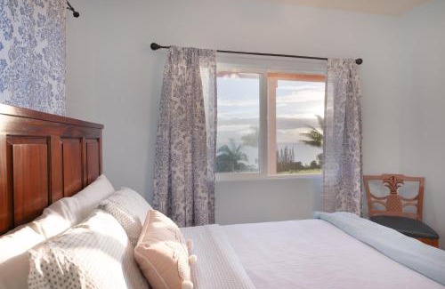 Ninole House | Big Island Getaway, Ocean View Paradise