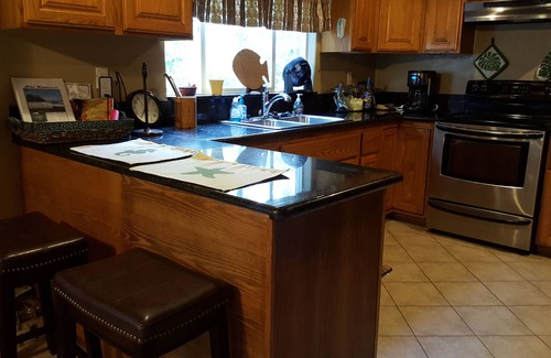 Keaau House | Big Island "Whole House 5BR/2BA" Retreat For Work & Play! Sleeps 16