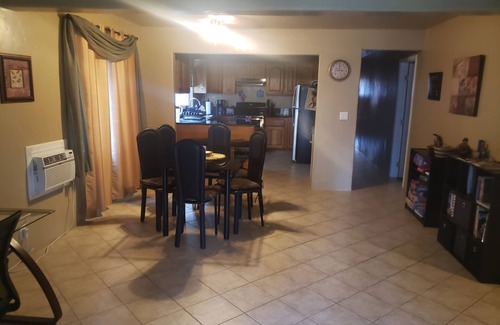 Keaau House | Big Island "Whole House 5BR/2BA" Retreat For Work & Play! Sleeps 16