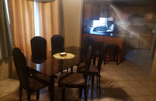 Keaau House | Big Island "Whole House 5BR/2BA" Retreat For Work & Play! Sleeps 16
