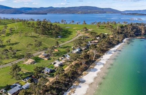 Surveyors Bay House | Big Roaring Beach House