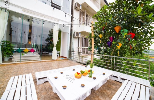 Nhat Tan House | Big Room Big Terrace-Em Am Homestay Ha Noi