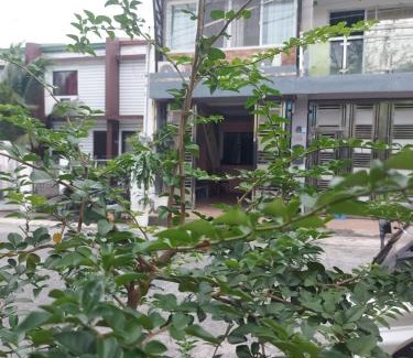 Calapan House | Big room with two queen bed