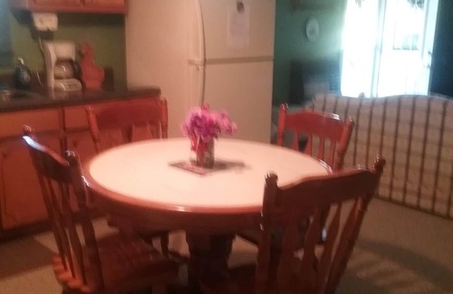 Big Sandy House | Big Sandy, TN, Sleeps 8
