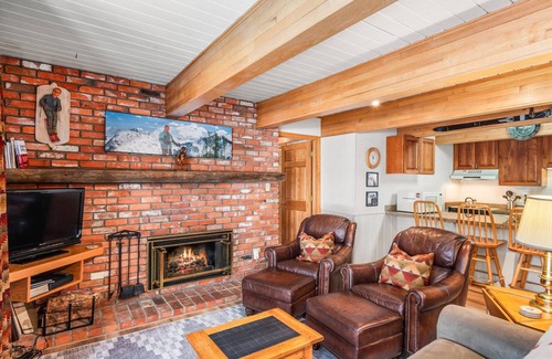 Aspen Condo | Big Savings, More Nights! 15% off 3 night stays thru Dec 14