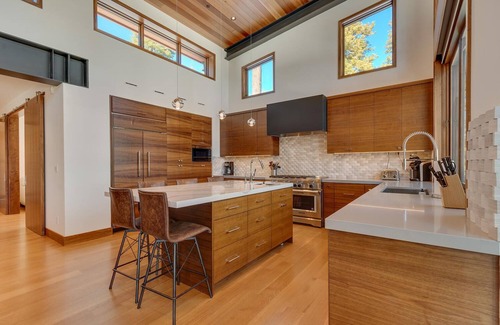 Ponderosa Palisades House | Big Sky at Schaffers - Deluxe 4 BR Private Hot Tub - Pet Friendly