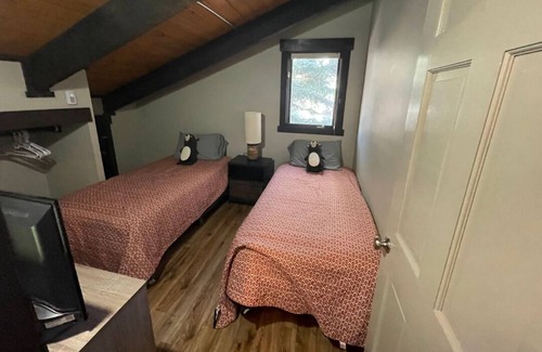 Big Sky Condo | Big Sky Cozy Condo - Town Center, community pool/hot tub/sauna