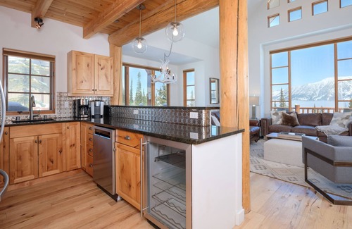 Big Sky Ski Chalet | Big Sky Vacation Rentals: MMH 5 Derringer