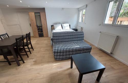 Le Perreux-sur-Marne Apartment | Big studio near Paris and Eurodisney