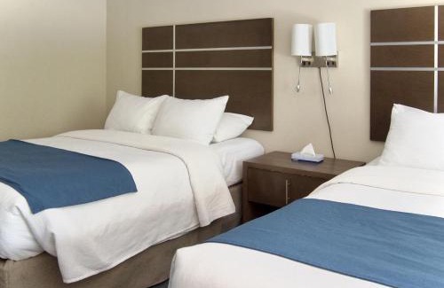 Tobermory Hotel | Big Tub Resort & Marina