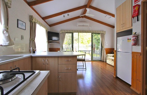 Doncaster East Hotel | BIG4 Crystal Brook Tourist Park