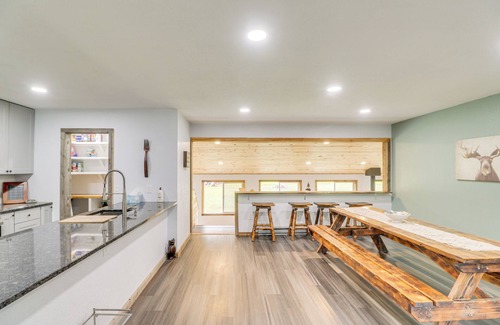 Bigfork Cottage | Bigfork Cottage w/Hot Tub ~ 6 Mi to Flathead Lake