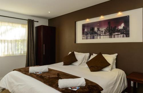 Howick Hotel | Biggy Best Boutique Hotel & Self Catering Cottages