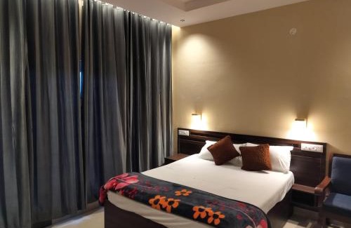 Elappara Resort | Biglaand Dew Castle