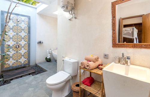 Nyuh Kuning Villa | Bijia Villa 6BR w Private Pool - Quiet Luxury Retreat Surrounded by Nature