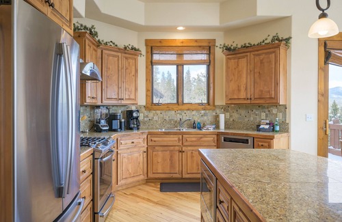 Bear Crossing House | Bike Trails | Hot Tub w/Mountain Views!