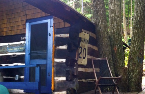 Algonquin Highlands Cabin | Bill's Rustic Cabin
