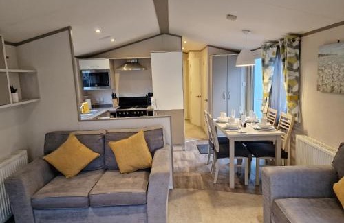 Great Houghton Resort | Billing Aquadrome- Bird Lake Pastures Holiday Caravan Sleep 6
