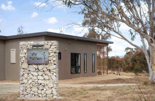 Hill Top House | Billy Button Retreat