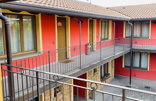 Bergamo Apartment | Bilocale Moderno tra Bergamo Centro e Aeroporto Orio al Serio