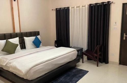 Shyamkhet Hotel | Bimbos Blusalz Collection Bhowali Ninital